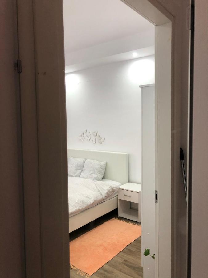 Dora High Life - North Apartment Stefanestii de Jos Ngoại thất bức ảnh